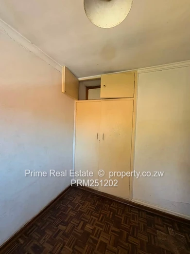 Spacious 2-Bed Verandah Flat in Belvedere 