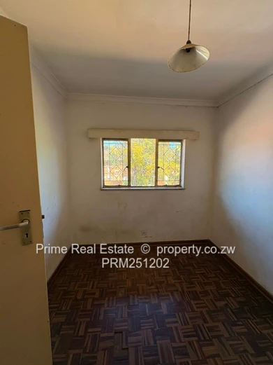 Spacious 2-Bed Verandah Flat in Belvedere 