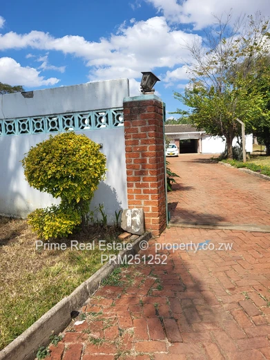 Kensington 5-Bed Walled Home, Garden, Verandah & Garage