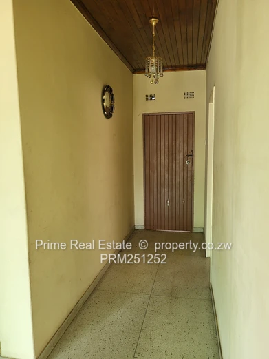Kensington 5-Bed Walled Home, Garden, Verandah & Garage