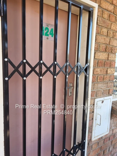 1-Bed Garden Flat in Avenues, Harare CBD — Borehole