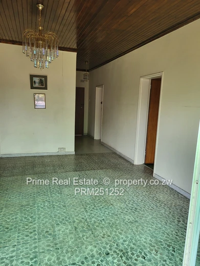 Kensington 5-Bed Walled Home, Garden, Verandah & Garage